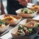 Firmen-Lunch Lieferung mit gesunden Bowls und nachhaltigem Catering im Büro